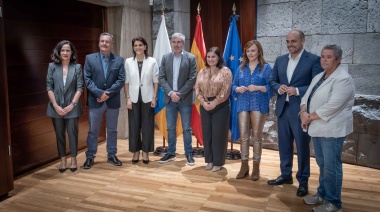 Gobierno y FECAM avanzan en su coordinación para afrontar con “cogobernanza” los retos de Canarias