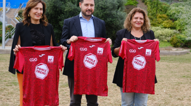 La carrera 'Ponle Freno' Las Palmas de Gran Canaria lanza una camiseta con señales de tráfico para concienciar sobre la seguridad vial