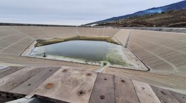 La Balsa de Vicario, en La Palma, recibe los primeros caudales de agua provenientes de la red insular de distribución