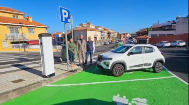 El Ayuntamiento de La Orotava estrena los primeros puntos públicos de recarga para vehículos eléctricos