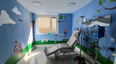 Color y dibujos alegran el cubículo infantil en Cirugía Mayor Ambulatoria del HUC