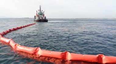 El Puerto de Las Palmas realiza por primera vez un simulacro de vertido de combustible en fondeo
