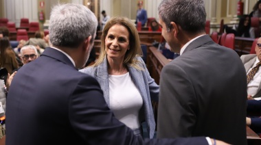 Luz Reverón lleva al Parlamento los perjuicios que sufrirá Canarias por el “capricho” de Sánchez al renunciar a los PGE de 2024