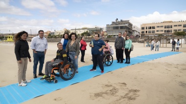 El Cabildo de Fuerteventura ofrece un servicio de pasarelas en las playas para personas con movilidad reducida (PMR)