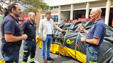 El Consorcio de Bomberos de Tenerife se ejercita en la extinción de incendios de vehículos eléctricos