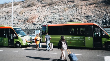 GuaguaGomera modifica los horarios de las rutas con el aeropuerto esta semana