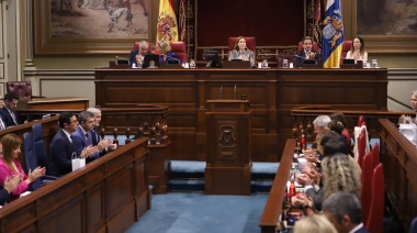 El Gobierno otorga el Collar de la Orden Islas Canarias a Astrid Pérez, Antonio Castro, Gabriel Mato, Carolina Darias y Gustavo Matos