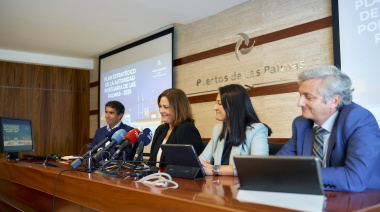 Beatriz Calzada brinda a la comunidad portuaria el Plan Estratégico de Puertos de Las Palmas