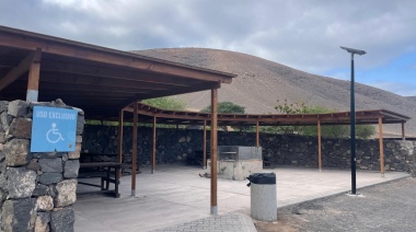 Yaiza culmina la instalación de alumbrado público solar en La Degollada