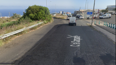 El Cabildo de Tenerife realiza obras de rehabilitación de la vía de acceso al Polígono de La Campana