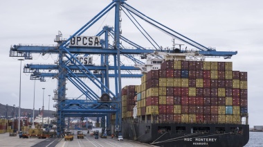 El cierre del Canal de Suez mantiene el tráfico portuario en cifras récord