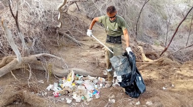 El Cabildo de Gran Canaria retira 25 metros cúbicos de residuos en la Reserva Natural de las Dunas de Maspalomas