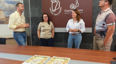 La asociación cultural Maho aspira al récord Guinnes con una clase multitudinaria de juego del palo