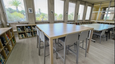 El Cabildo de Gran Canaria financia la renovación del mobiliario de la emblemática Biblioteca de la Escuela de Arquitectura de la ULPGC