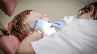 Sanidad recuerda la importancia de llevar hábitos saludables para mantener una buena salud bucodental