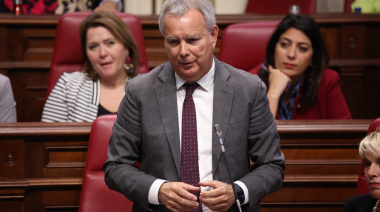 Franquis a Clavijo: “Un año después del 20A, ni sostenibilidad ni redistribución de la riqueza, todo sigue igual”