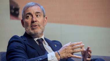 Clavijo ve "frustrante" que se retrase la derivación de menores migrantes: "Todo lo que llega a Madrid se contamina"