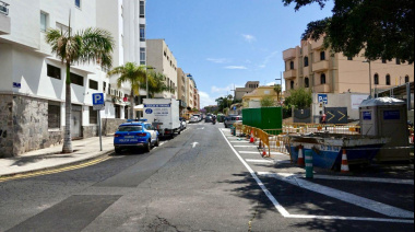 Santa Cruz inicia el reasfaltado de la calle Luis de la Cruz y la rehabilitación de la calle Goya