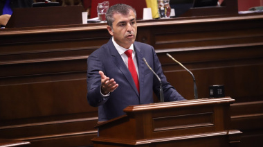 Domínguez, sobre el trato del Gobierno a Canarias en inmigración: "Nos tienen sucios, olvidados y abandonados"