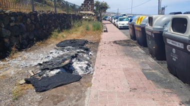 La quema de contenedores ha costado ya cerca de 50.000 euros a La Laguna en los últimos dos años