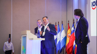 Acción Exterior presenta el VII Foro Iberoamericano Mipyme en el II Foro Iberoamericano de Turismo celebrado en Santa Marta, Colombia