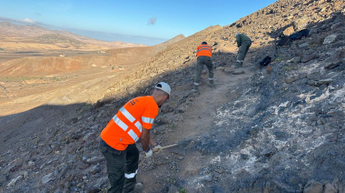 Las cuadrillas adecentan dos senderos de la Red de Caminos Naturales entre Casillas, Tefía y Tetir en Fuerteventura