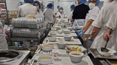 Los hospitales públicos del SCS ofrecen este viernes menús especiales por el Día de Canarias