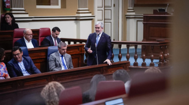 Clavijo espera unanimidad del Parlamento para instar al Estado a permitir el uso del superávit en vivienda