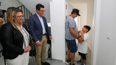 La Consejería avanza en su compromiso con la vivienda con la entrega de 9 inmuebles protegidos en Ingenio