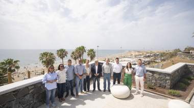 Playa del Inglés estrena un nuevo mirador tras la restauración de la ladera donde se ubicaba el antiguo Toboplaya