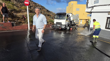 La Laguna activa un dispositivo integral de limpieza en la costa de cara al verano