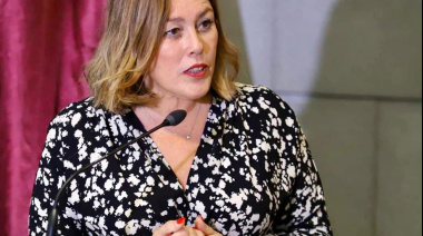 Astrid Pérez insta a Sánchez a que no pase sus vacaciones en Lanzarote: "Acorralado por la corrupción, no es bienvenido"