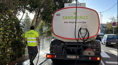 Santa Cruz comienza el mes de julio con zafarranchos de limpieza en Barranco Grande