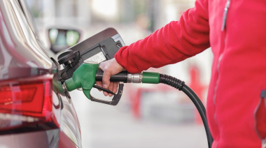 El verano llega con bonificaciones al combustible en Fuerteventura, La Gomera, El Hierro y La Palma