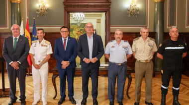 El Ejército y el Gobierno de Canarias firman un protocolo de actuación en caso de incendios forestales en espacios de uso de las Fuerzas Armadas