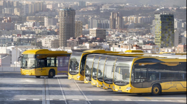 Los viajeros de guagua en Canarias aumentan un 2,4% en mayo