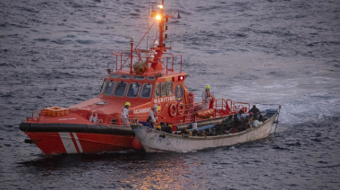 Llega un cayuco con 54 migrantes a El Hierro más de un mes después
