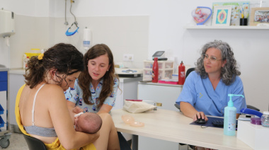 El Centro de Salud de San Bartolomé pone en marcha un servicio especializado de apoyo a la lactancia materna