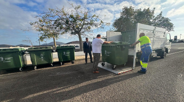 Yaiza repone 200 contenedores de basura en distintos puntos del municipio