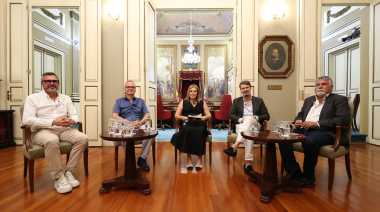 Astrid Pérez abre un espacio de reflexión sobre la problemática del agua en Canarias en el nuevo videopodcast del Parlamento