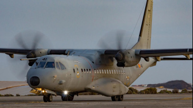 Mando Aéreo de Canarias colabora en el traslado de personal y material hacia CCAA afectadas por incendios forestales