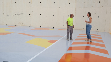 El Ayuntamiento de Las Palmas de Gran Canaria moderniza la pista deportiva de Casablanca I con un diseño artístico singular
