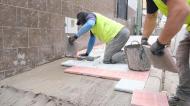 El Ayuntamiento de Las Palmas de Gran Canaria renueva las aceras de  las calles Tiscamanita y Camilo Martín Navarro del barrio de El Zardo