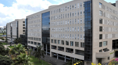 El Hospital Doctor Negrín administra en 2024 más de 55.900 tratamientos en sus hospitales de día