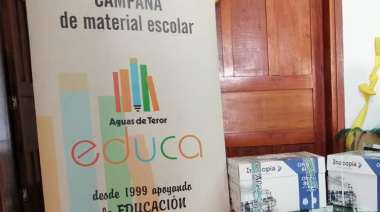 ‘Aguas de Teror Educa’ entrega al alumnado la tarjeta-abono para el material escolar del curso