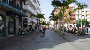 El Ayuntamiento de Arona impulsa la dinamización y competitividad de las zonas comerciales abiertas del municipio con nuevas subvenciones