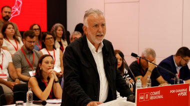 Torres dice que seguirá siendo "candidatable" para elecciones de 2027 si así lo decide la militancia del PSOE canario