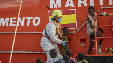 El Gobierno se propone terminar octubre con unas 500 derivaciones de menores migrantes asilados de Canarias a península