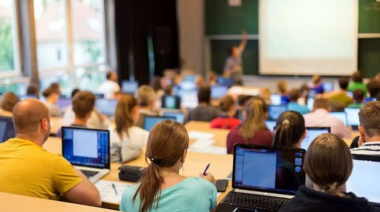 El Cabildo de La Gomera mantiene abierto el plazo de solicitudes para las becas Erasmus y Sicue
