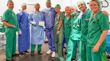 El Doctor Negrín implanta con éxito un dispositivo que mejora la visión de pacientes con problemas en la córnea